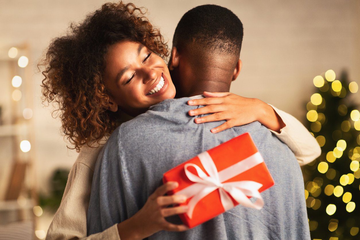Communicate your love to your husband with these hearty new year gift Ideas